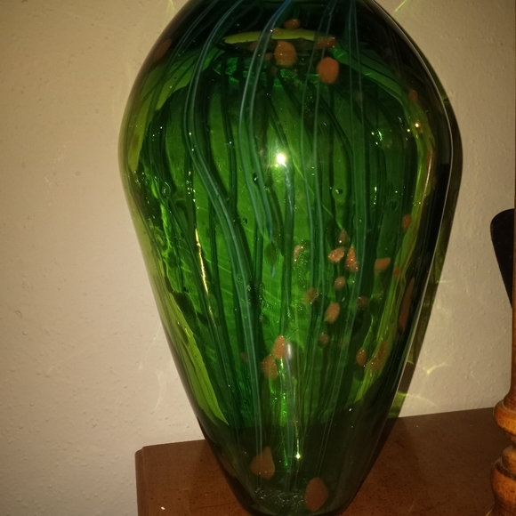 Large Hand-blown Glass Vase - Picture 5 of 9